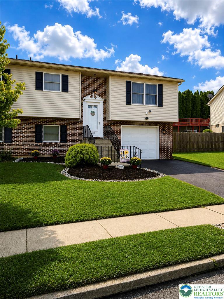 1039 Barbara Drive Property Photo 1