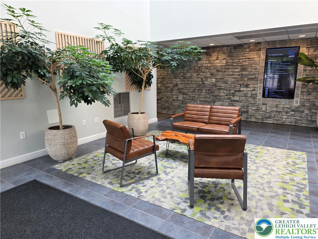 95 Highland Avenue 208 Property Photo 7