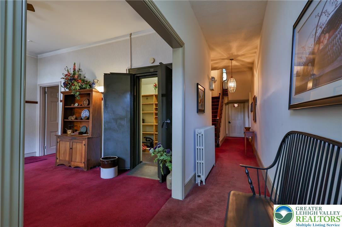 72 West Market Street Property Photo 6