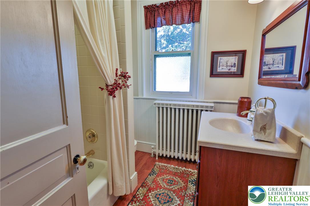 72 West Market Street Property Photo 13