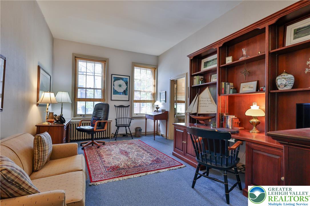 72 West Market Street Property Photo 16
