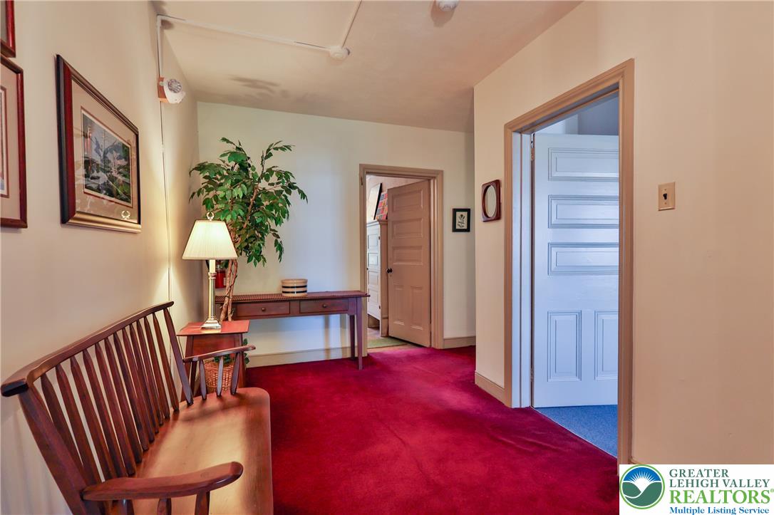72 West Market Street Property Photo 24