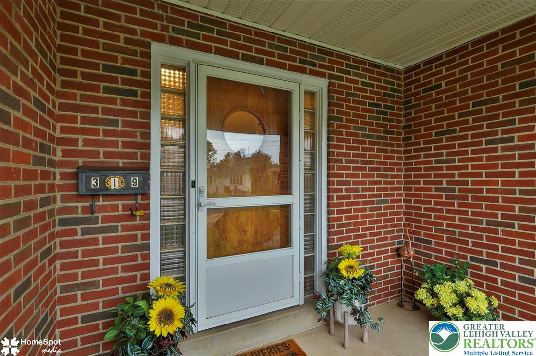 319 South Ott Street Property Photo 2