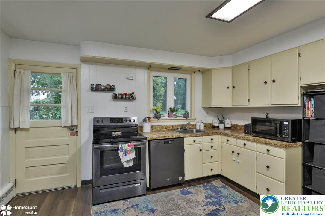 319 South Ott Street Property Photo 17