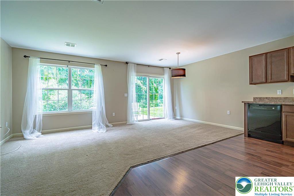 713 Blue Heron Drive Property Photo 3