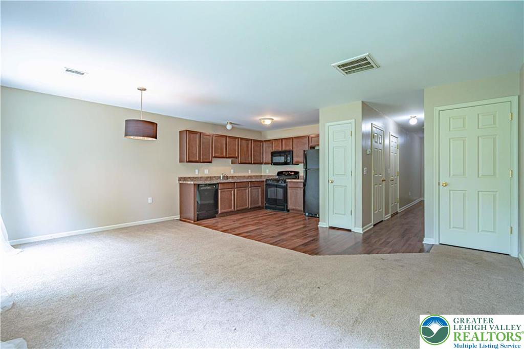 713 Blue Heron Drive Property Photo 4