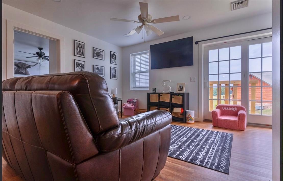 360 Sunset Drive Property Photo 12