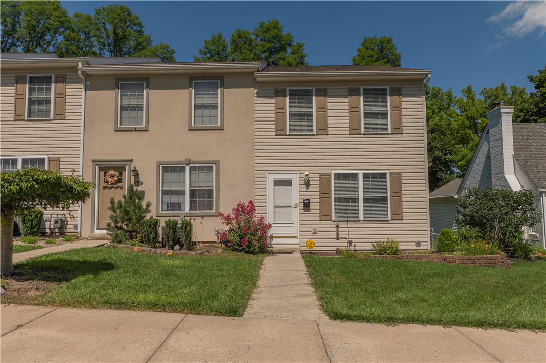 2117 West Walnut Street Property Photo 1