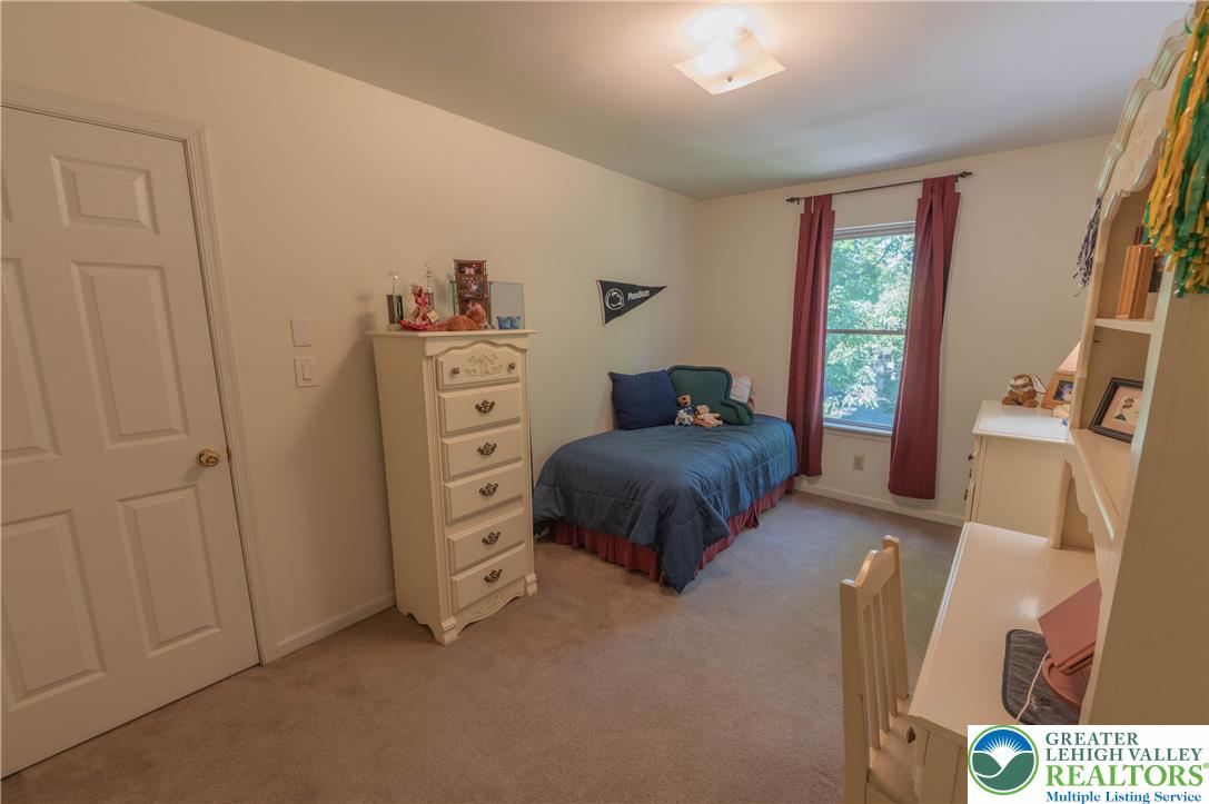 2117 West Walnut Street Property Photo 10