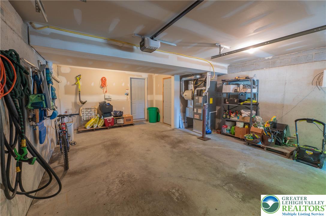 2117 West Walnut Street Property Photo 14