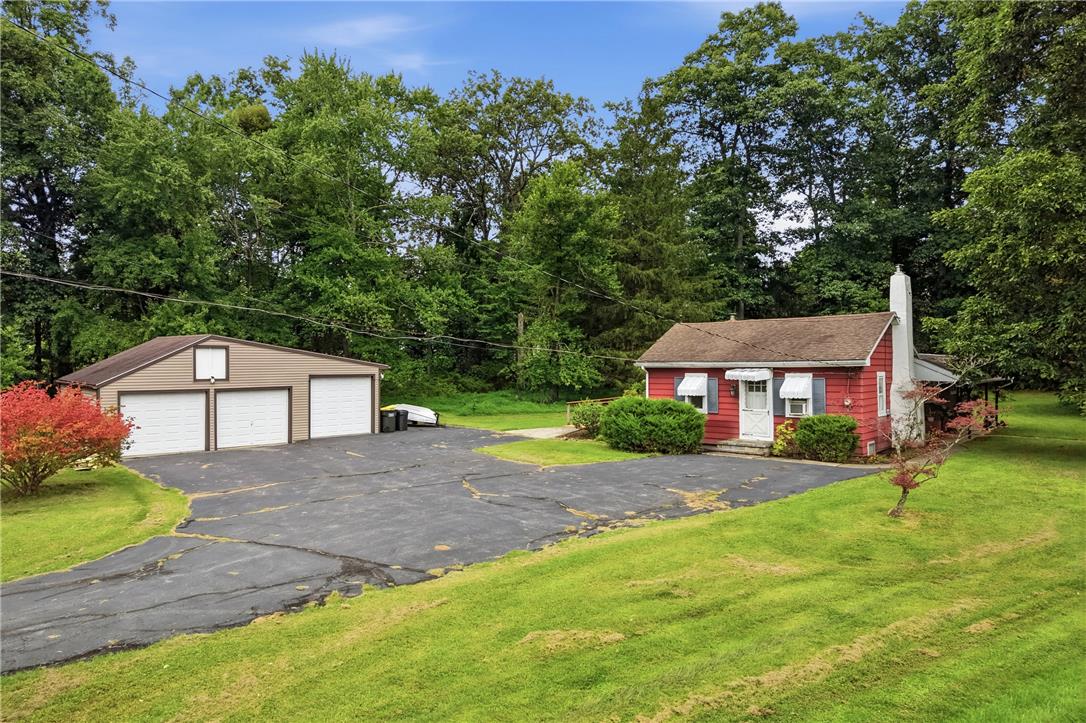 3573 Lower Saucon Road Property Photo 1