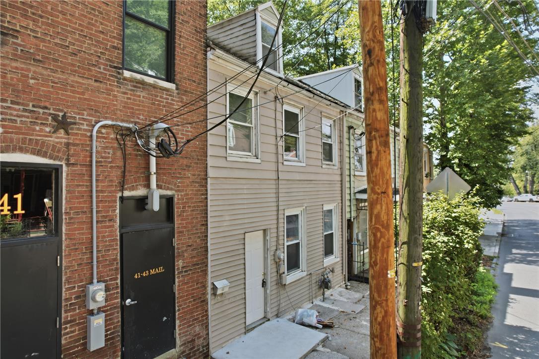 39 Delaware Drive Property Photo 1