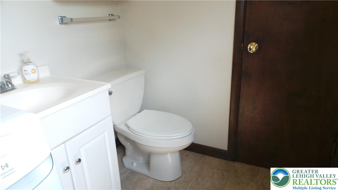 159 East Madison Street Property Photo 15