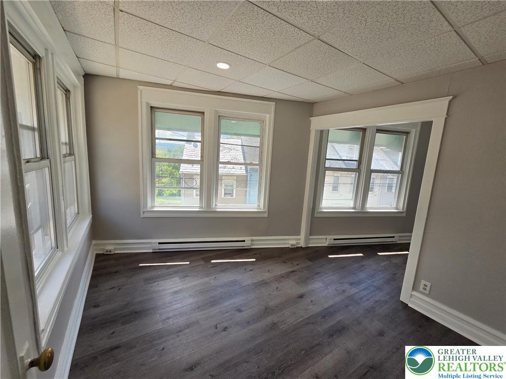 926 West Walnut Street 8 Property Photo 6