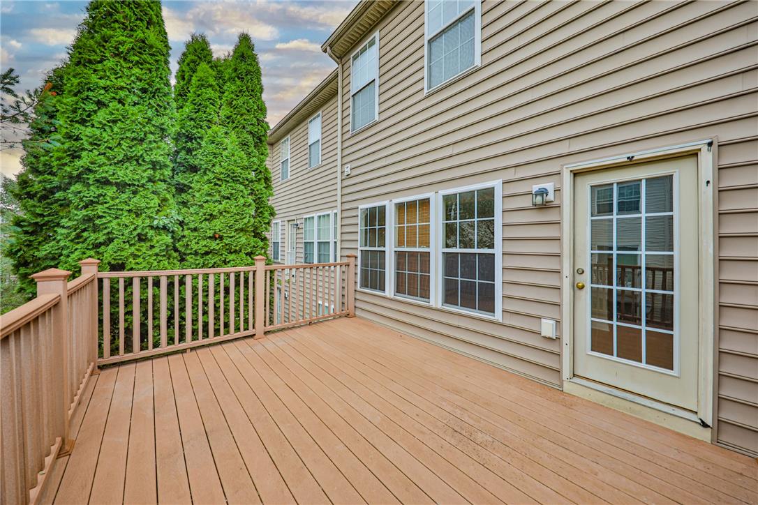 131 Knollwood Property Photo 2