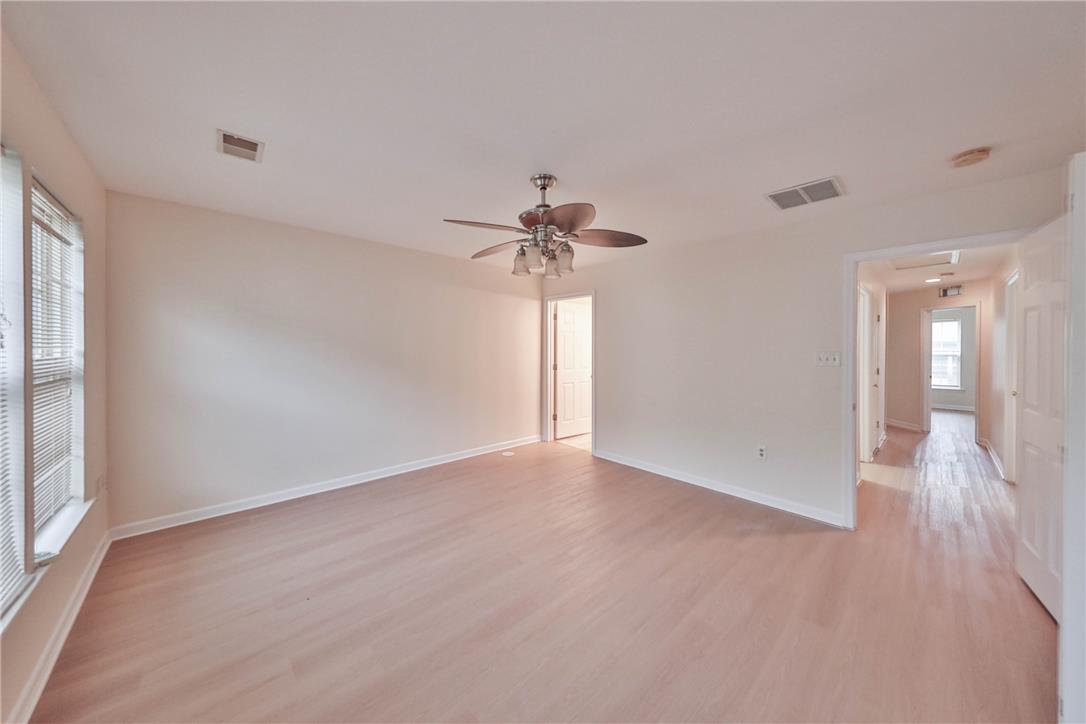 131 Knollwood Property Photo 12