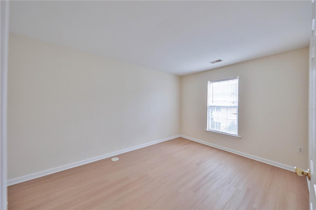131 Knollwood Property Photo 13