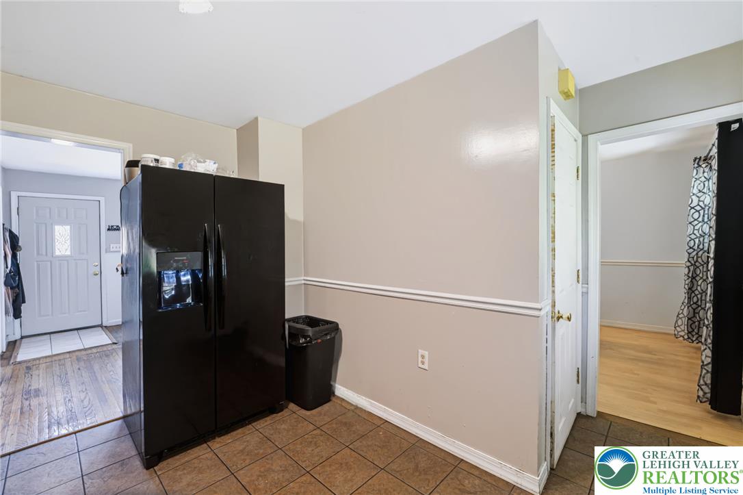 4328 Winfield Terrace Property Photo 8