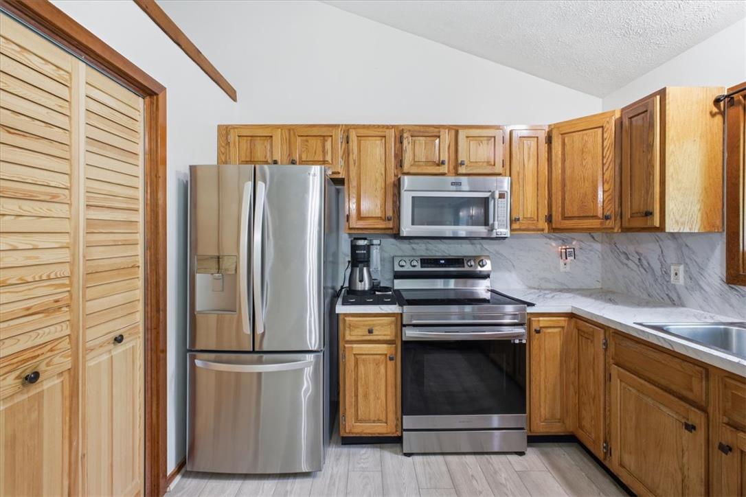 12416 Mountain Laurel Drive Property Photo 32