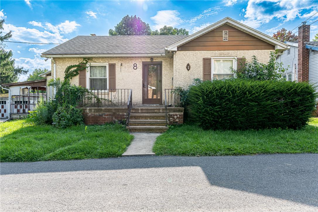 8 Aarons Place Property Photo 1