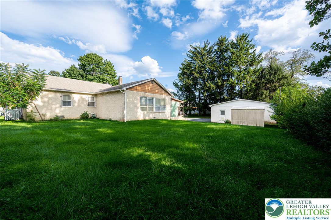 8 Aarons Place Property Photo 11