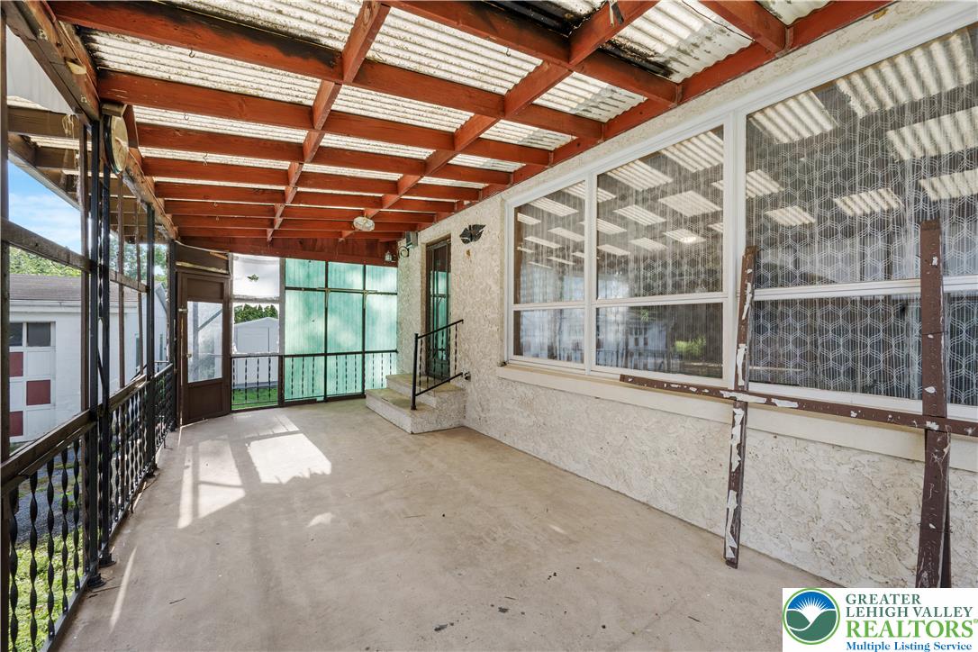 8 Aarons Place Property Photo 13