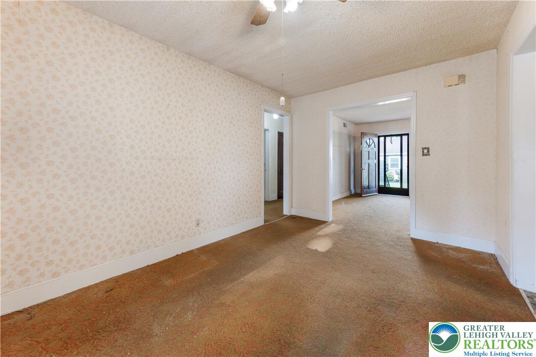8 Aarons Place Property Photo 21