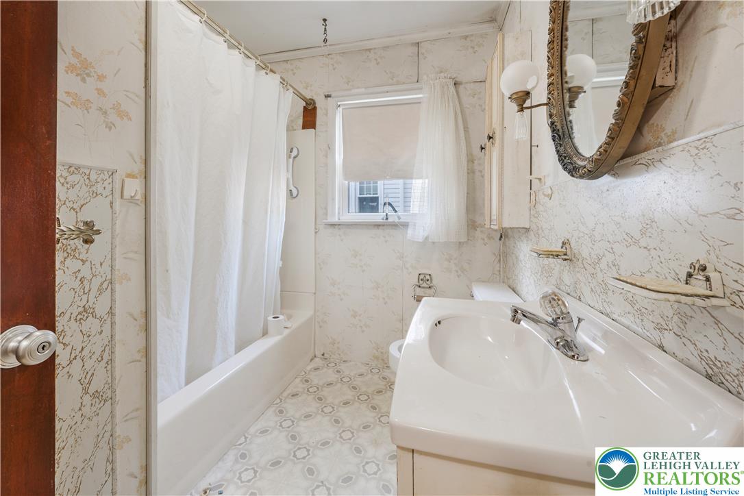 8 Aarons Place Property Photo 24