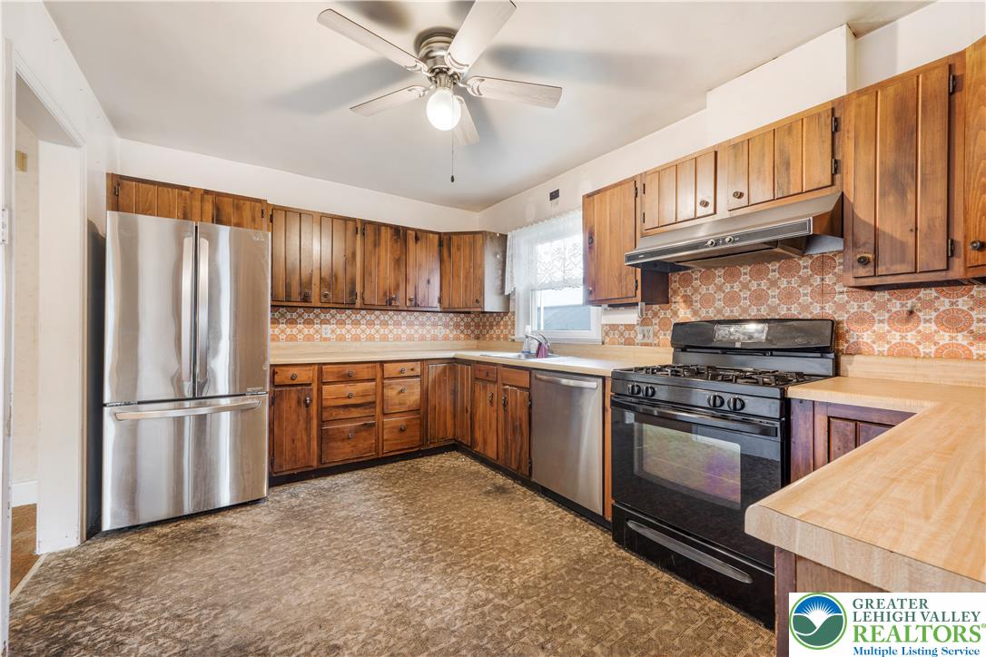 8 Aarons Place Property Photo 26