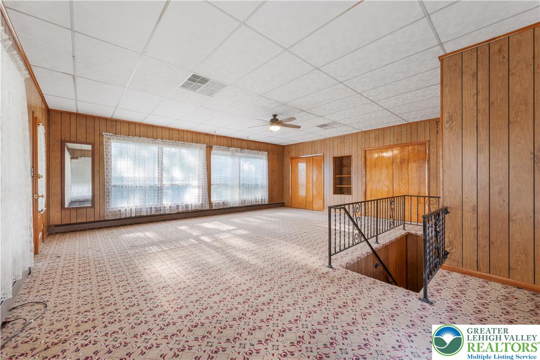 8 Aarons Place Property Photo 32