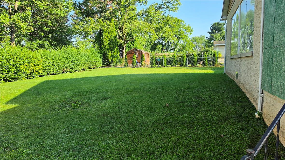 8 Aarons Place Property Photo 41