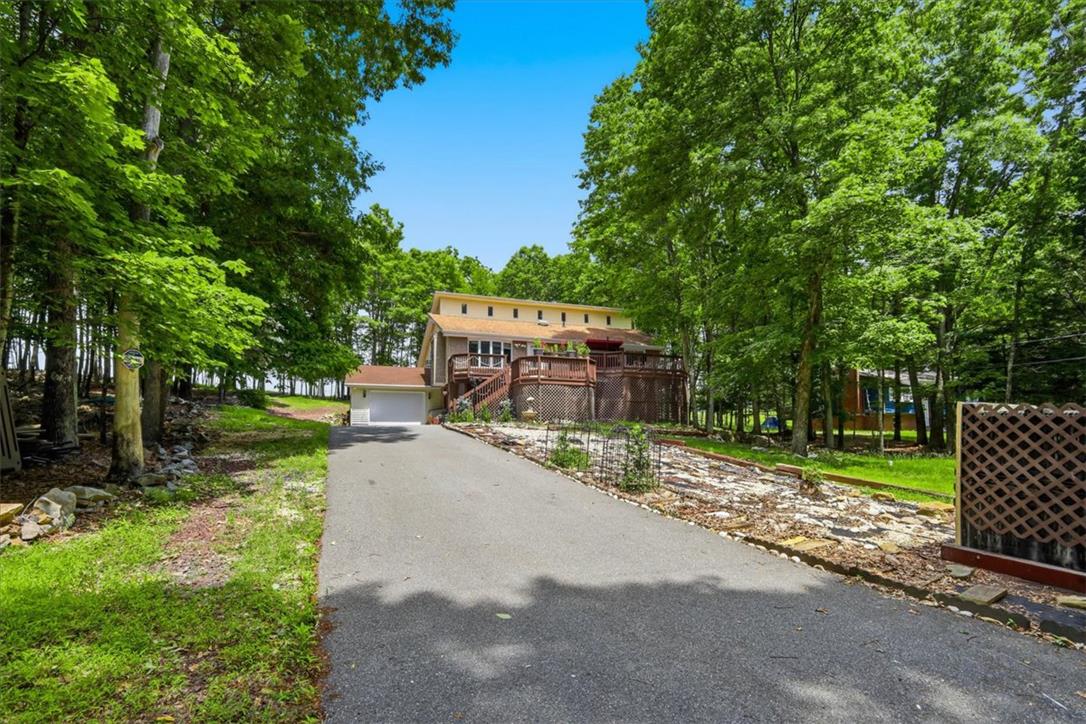 17 Basswood Court Property Photo 2
