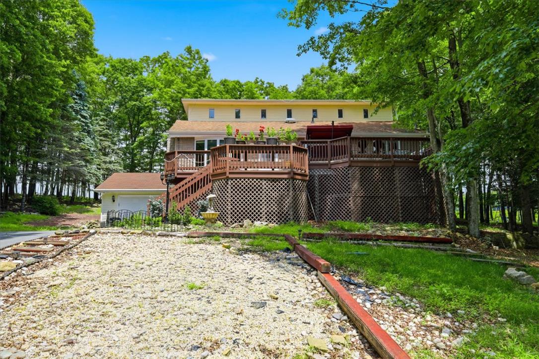 17 Basswood Court Property Photo 3
