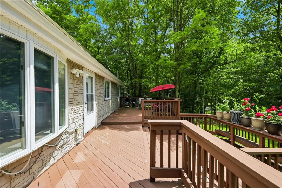 17 Basswood Court Property Photo 7