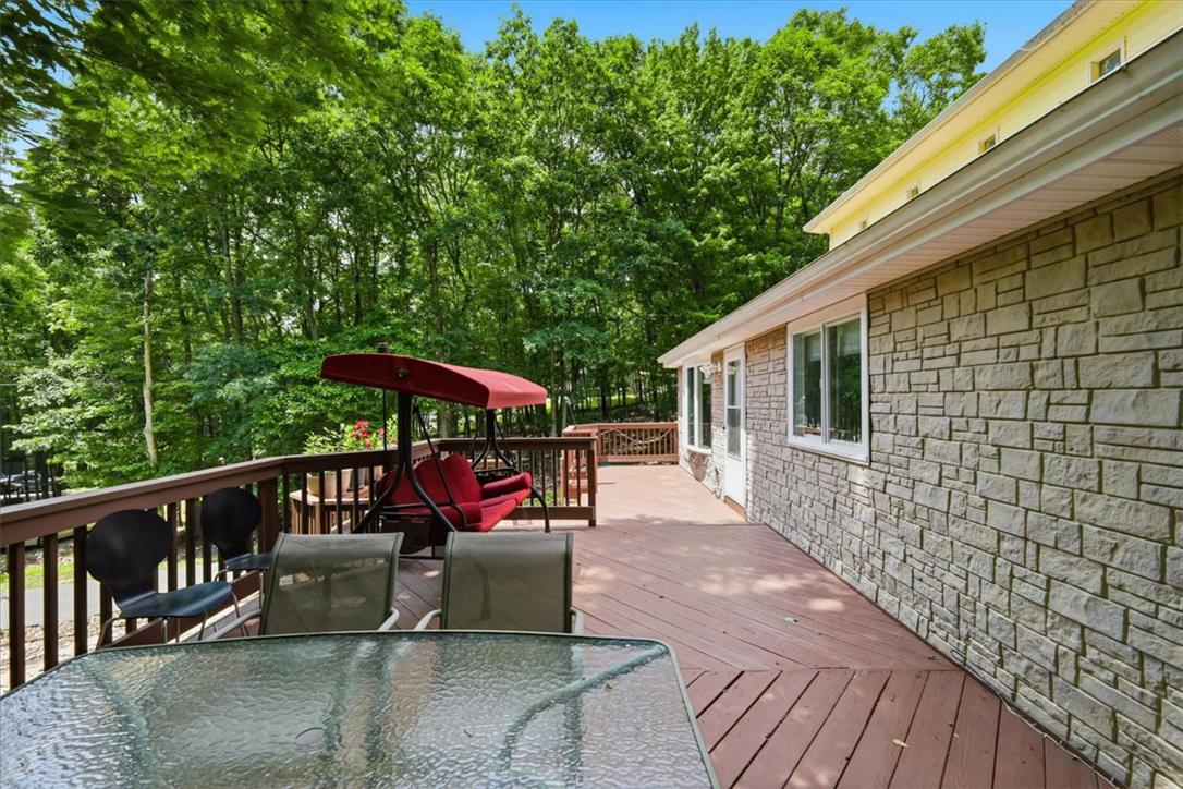 17 Basswood Court Property Photo 8