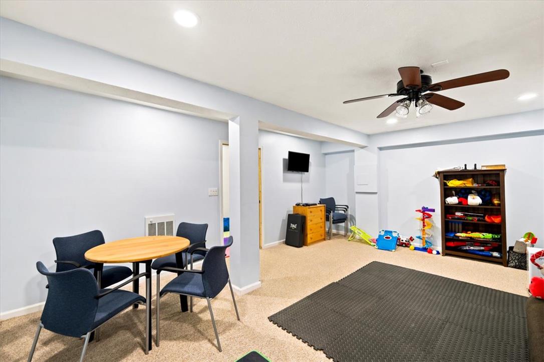 17 Basswood Court Property Photo 72