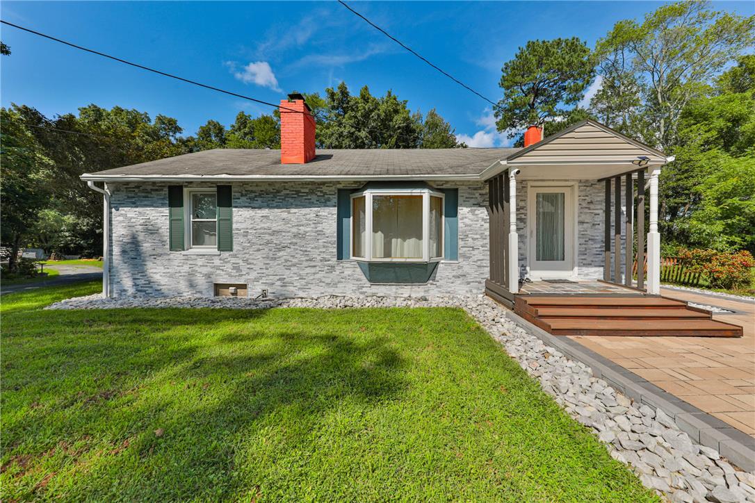 4430 Crescent Street Property Photo 4