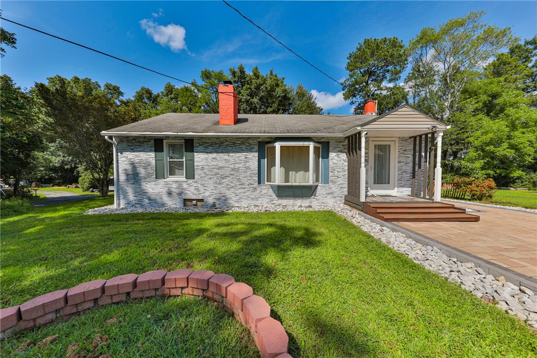 4430 Crescent Street Property Photo 5