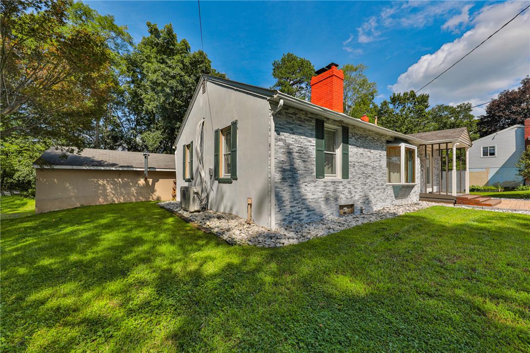 4430 Crescent Street Property Photo 7