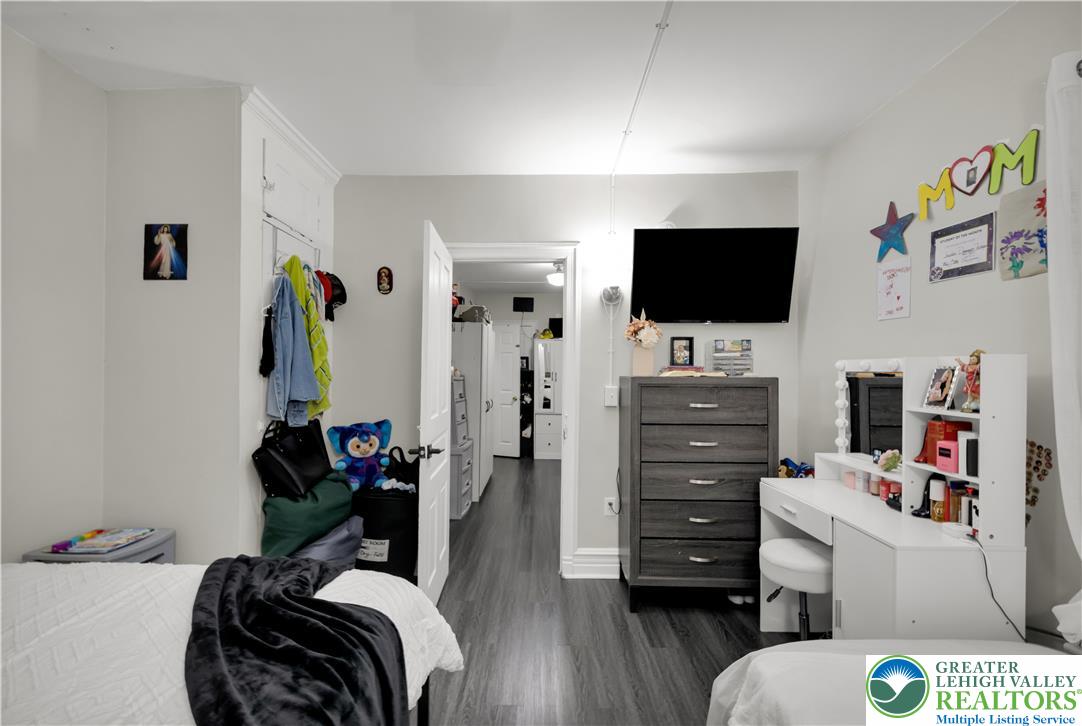 1243 Russell Street Property Photo 13