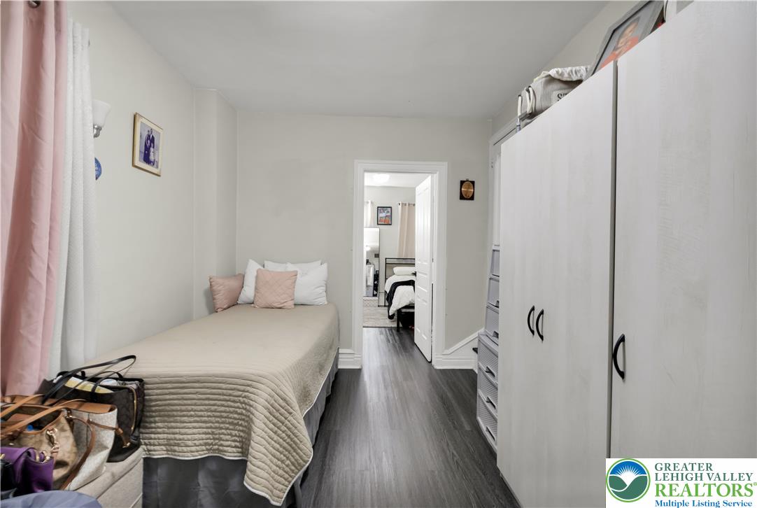 1243 Russell Street Property Photo 14