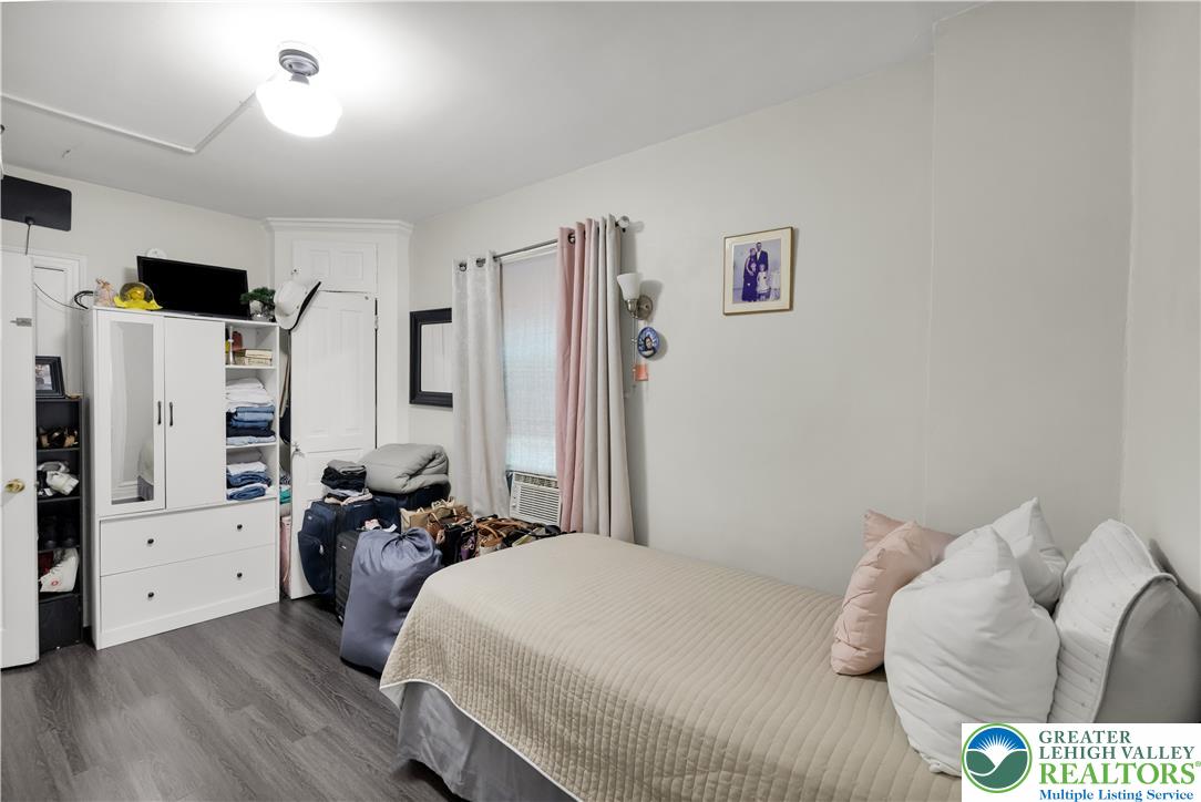 1243 Russell Street Property Photo 15