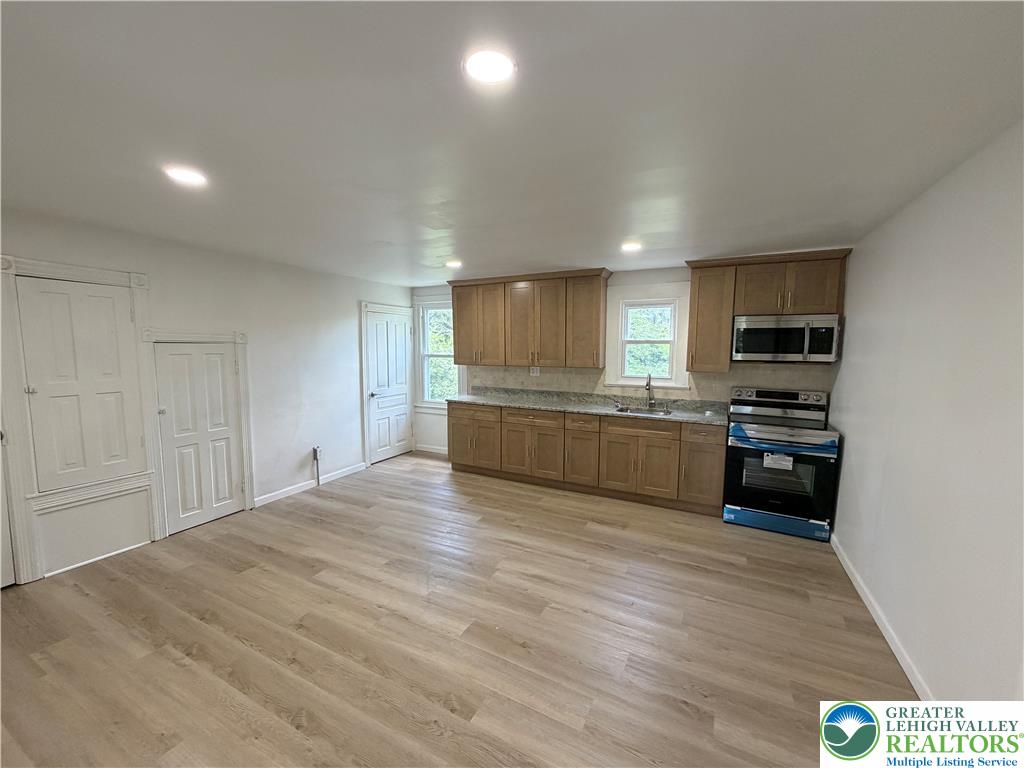5720 Memorial Road Property Photo 5