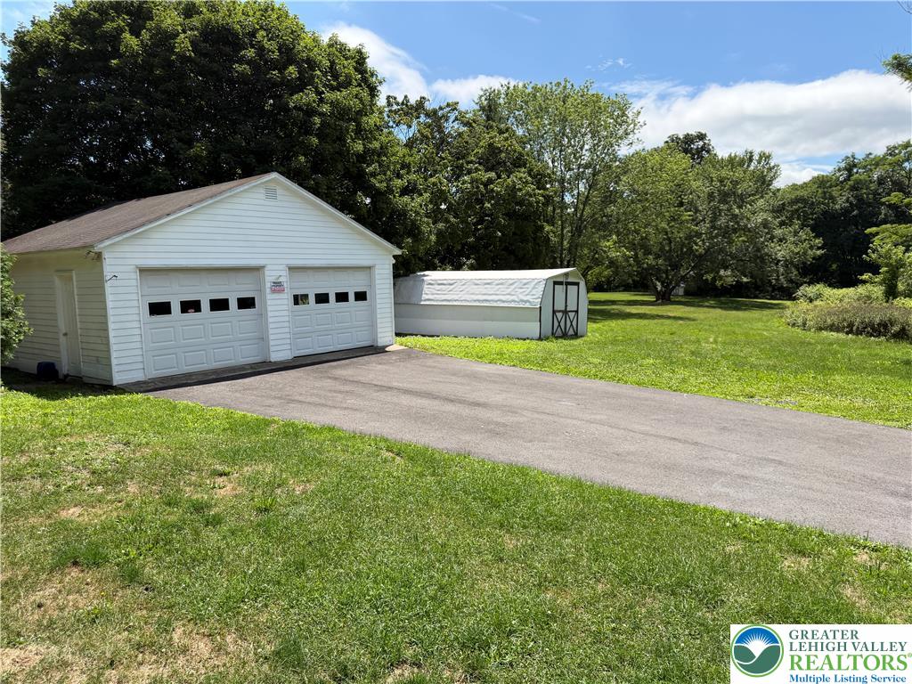 5720 Memorial Road Property Photo 15