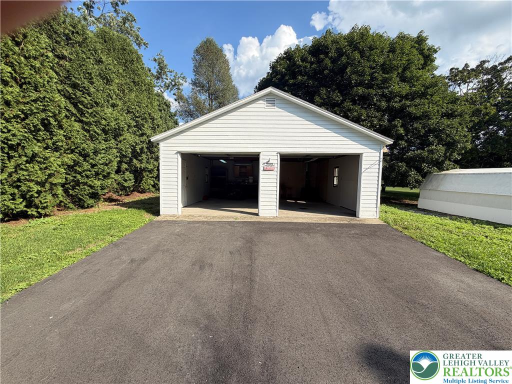 5720 Memorial Road Property Photo 19