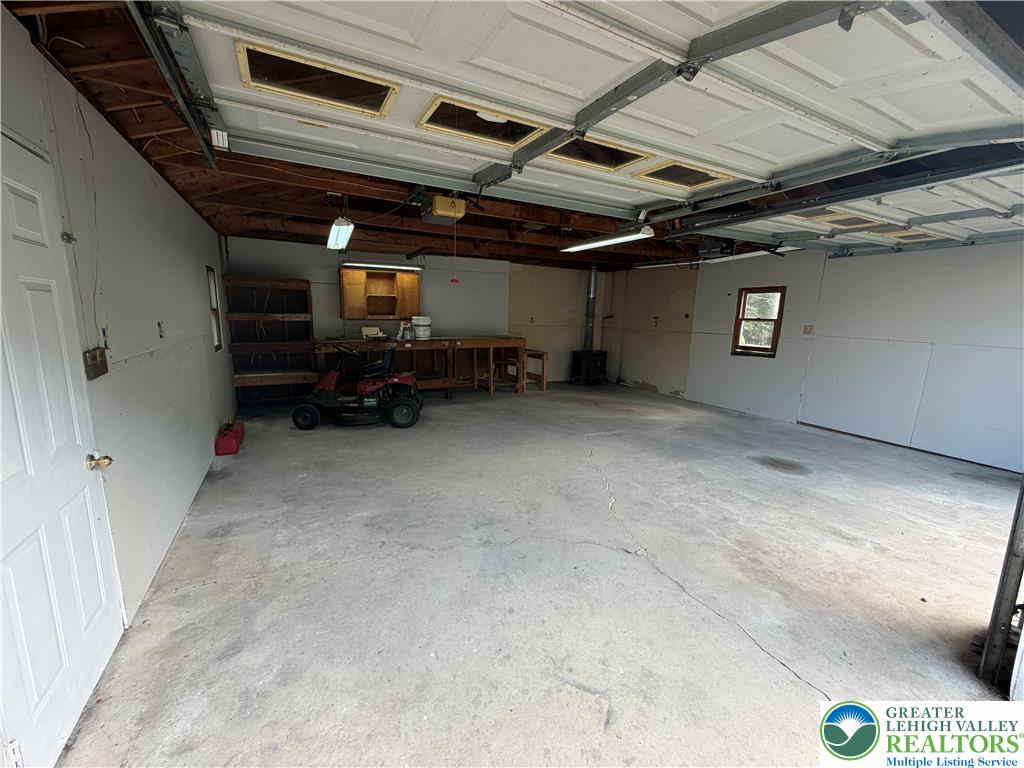 5720 Memorial Road Property Photo 23