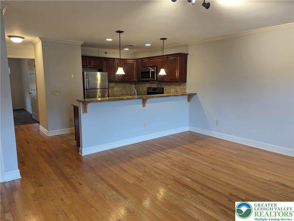128 West 4th Street 2r Property Photo 2