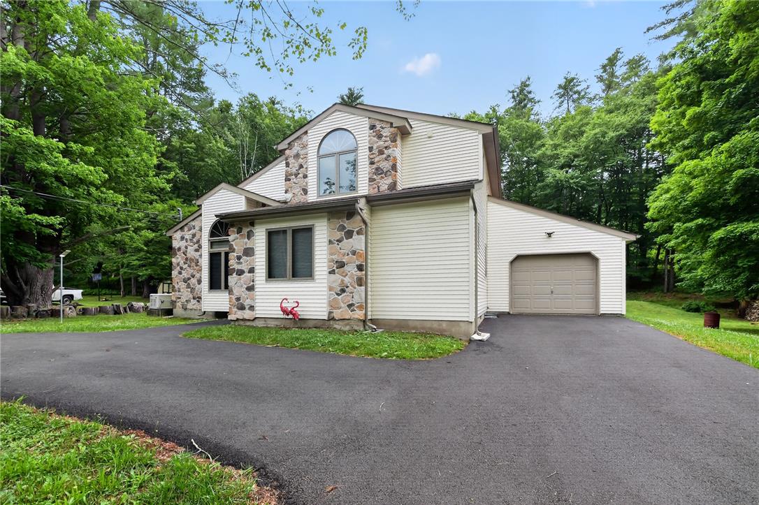 1119 Mink Court Property Photo 4