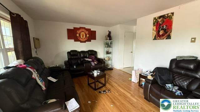 5758 Greens Drive Property Photo 6