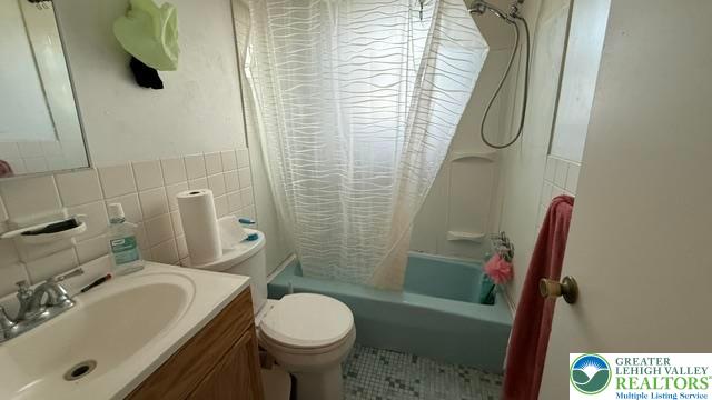 5758 Greens Drive Property Photo 12